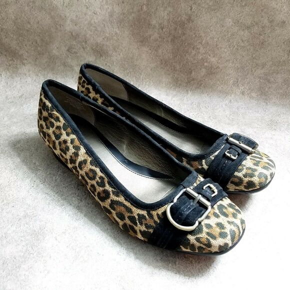 Bandolino Womens Hopkirk  Size 9.5 Brown Slip On Cheetah Print 1.5" Wedge Heels - Picture 8 of 8